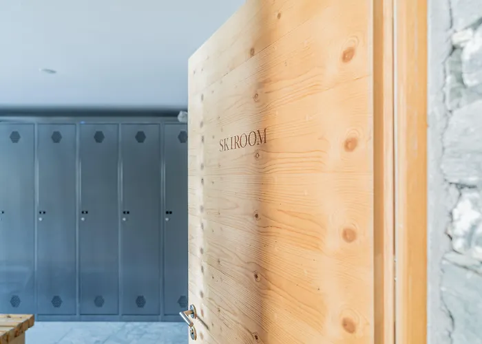 Haus Whymper By Premium *